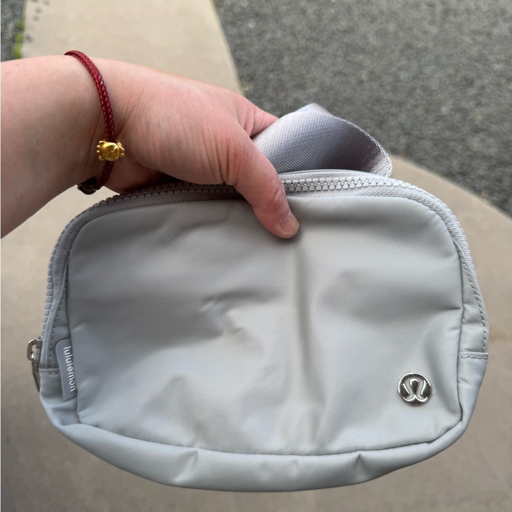 Lululemon Everywhere Belt Bag 1L